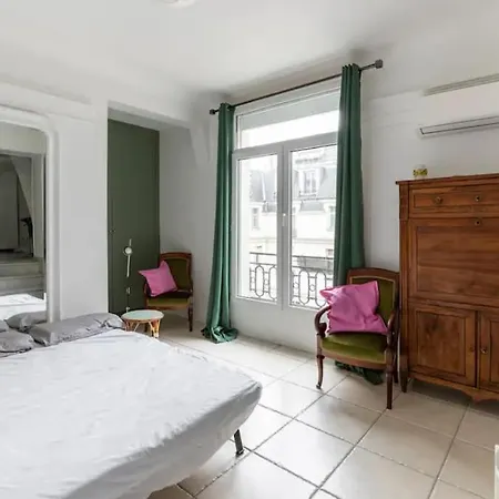 Champs-elyseesav Des Champs Cosy Studio Appartamento