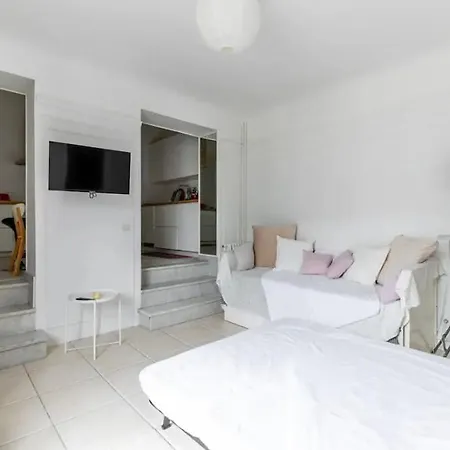 Champs-elyseesav Des Champs Cosy Studio Parigi